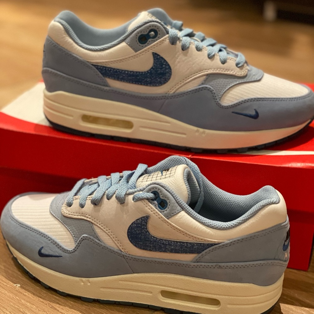 Brand new Nike Air Max 1 Blueprint